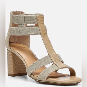 𝅺DONALD Pliner Peri Leather Sandal Size 10